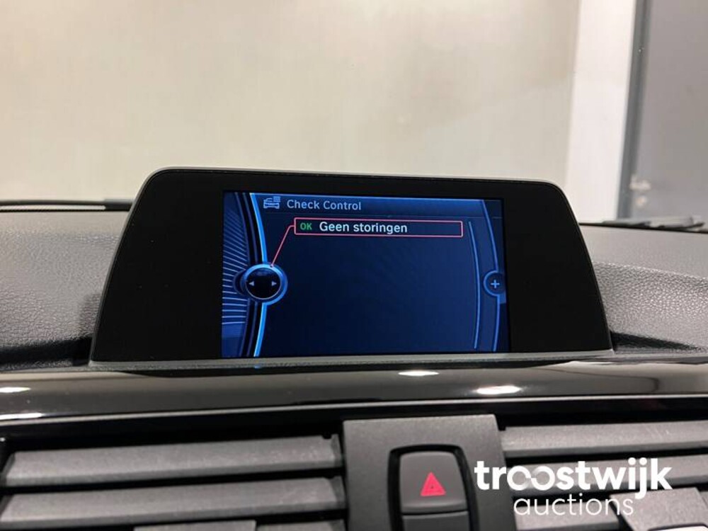 BMW 320i Executive Sportline 3-serie Auto