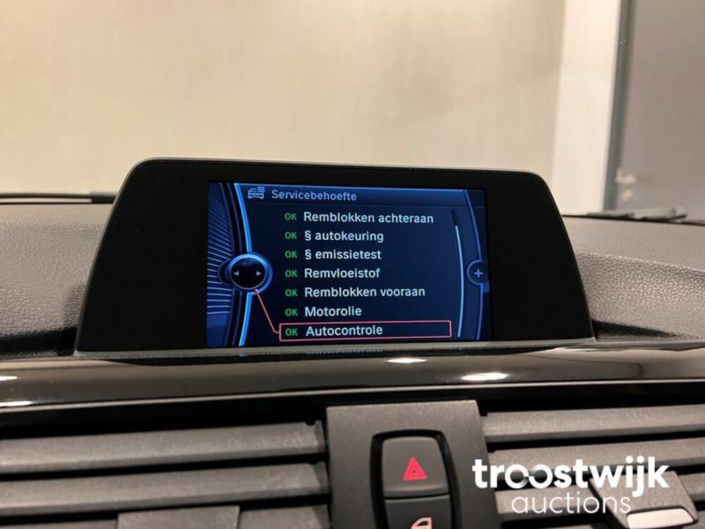 BMW 320i Executive Sportline 3-serie Auto