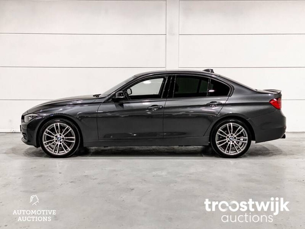 BMW 320i Executive Sportline 3-serie Auto