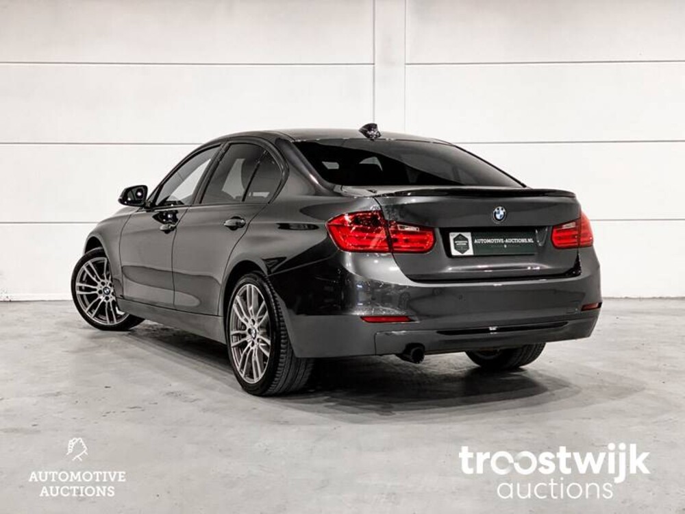 BMW 320i Executive Sportline 3-serie Auto
