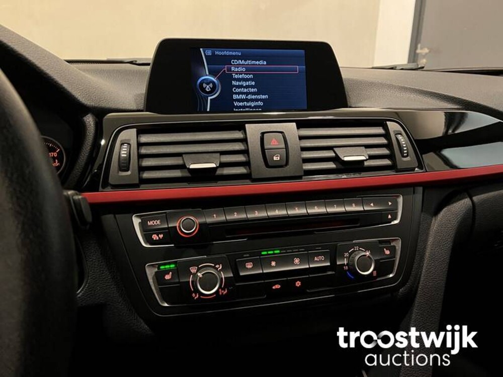 BMW 320i Executive Sportline 3-serie Auto