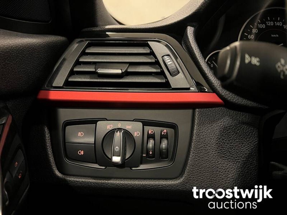 BMW 320i Executive Sportline 3-serie Auto