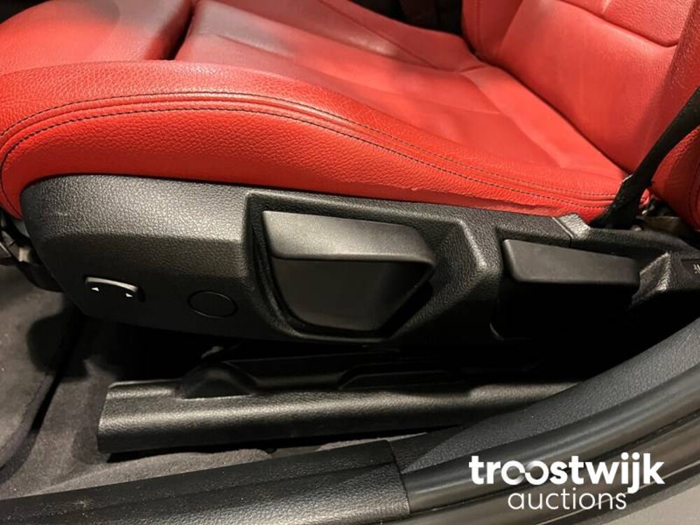 BMW 320i Executive Sportline 3-serie Auto