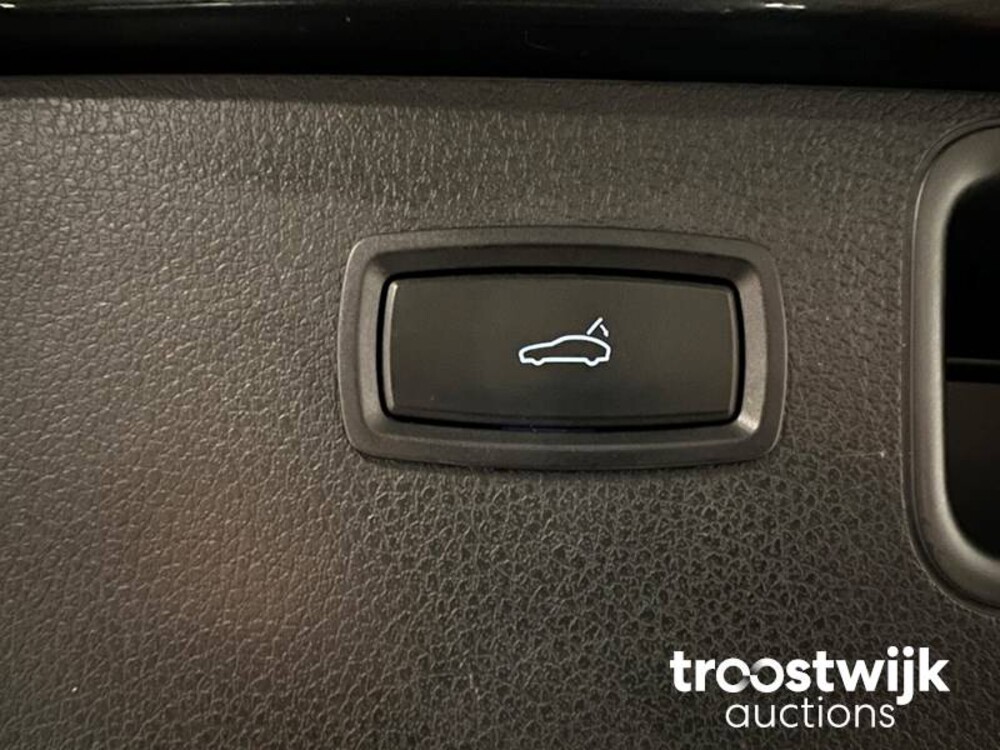 Porsche Macan Turbo 3.6 V6 Auto