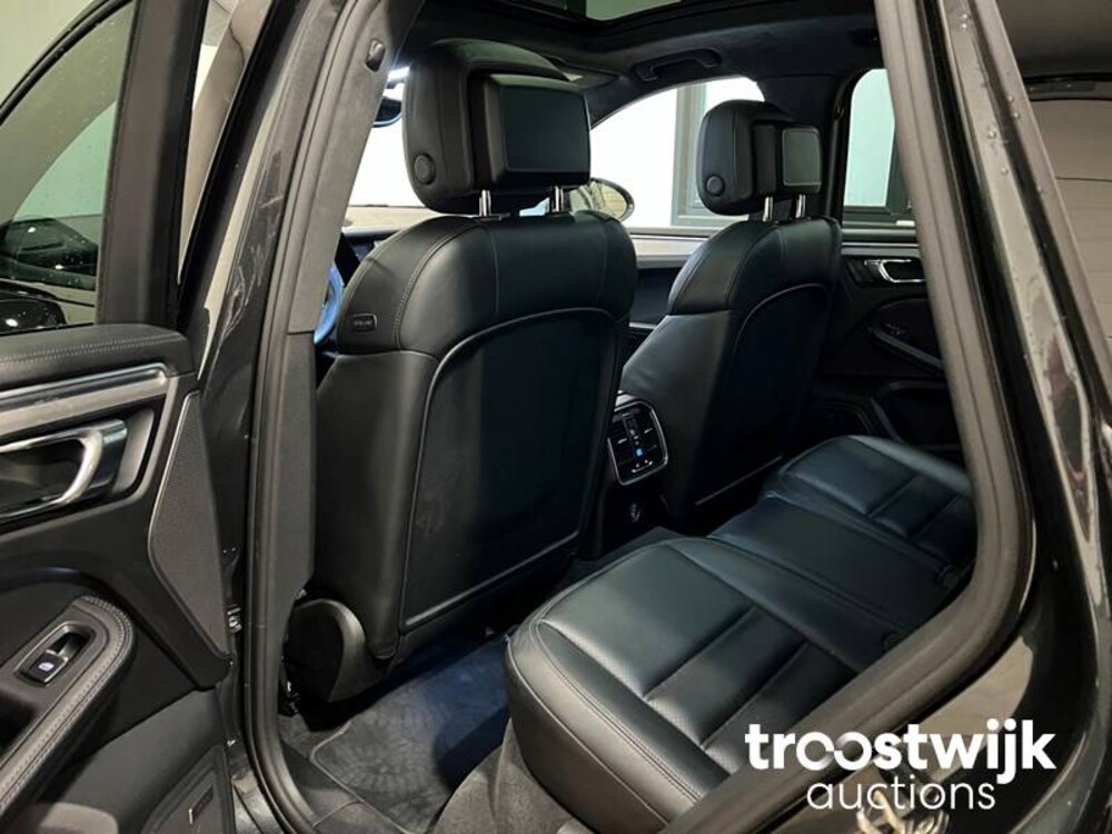 Porsche Macan Turbo 3.6 V6 Auto