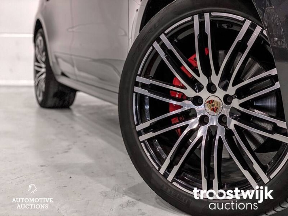 Porsche Macan Turbo 3.6 V6 Auto