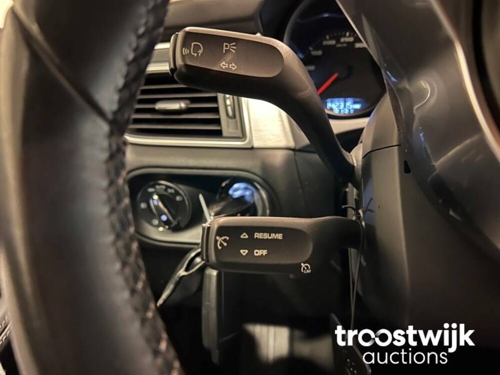 Porsche Macan Turbo 3.6 V6 Auto