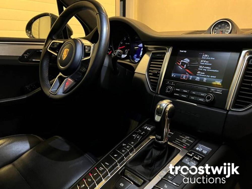 Porsche Macan Turbo 3.6 V6 Auto