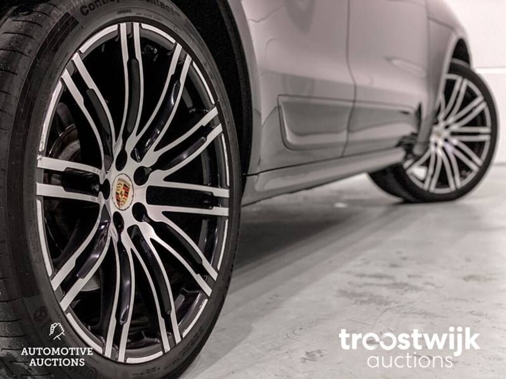 Porsche Macan Turbo 3.6 V6 Auto