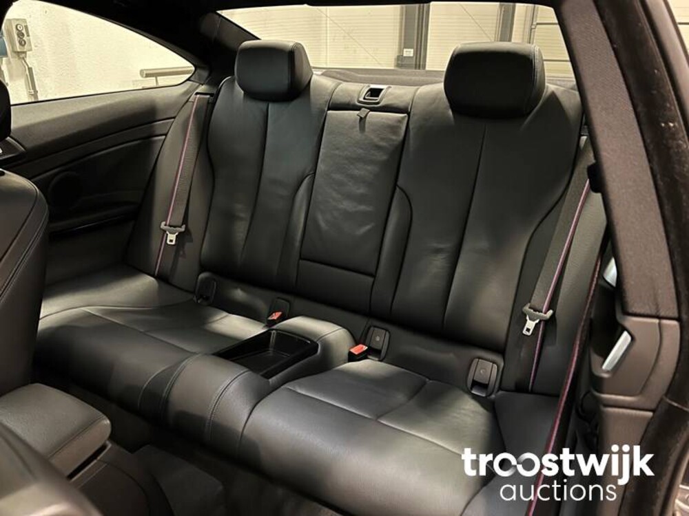 BMW 420i Coupé M-Sport High Executive 4-serie Auto