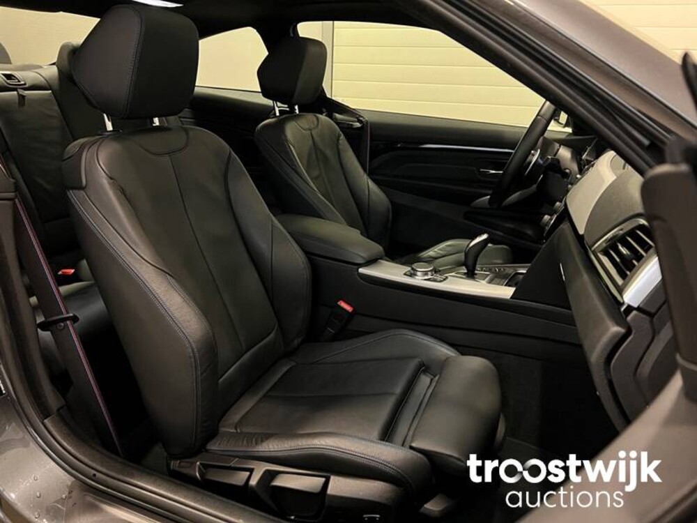 BMW 420i Coupé M-Sport High Executive 4-serie Auto