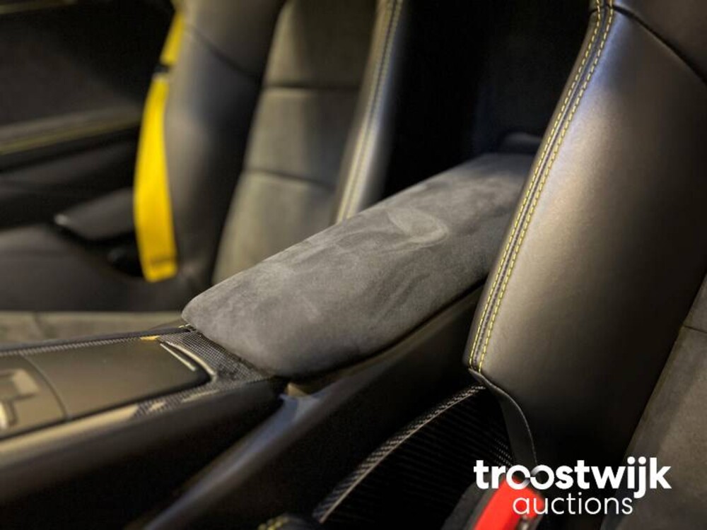 Porsche Cayman GT4 981 Auto