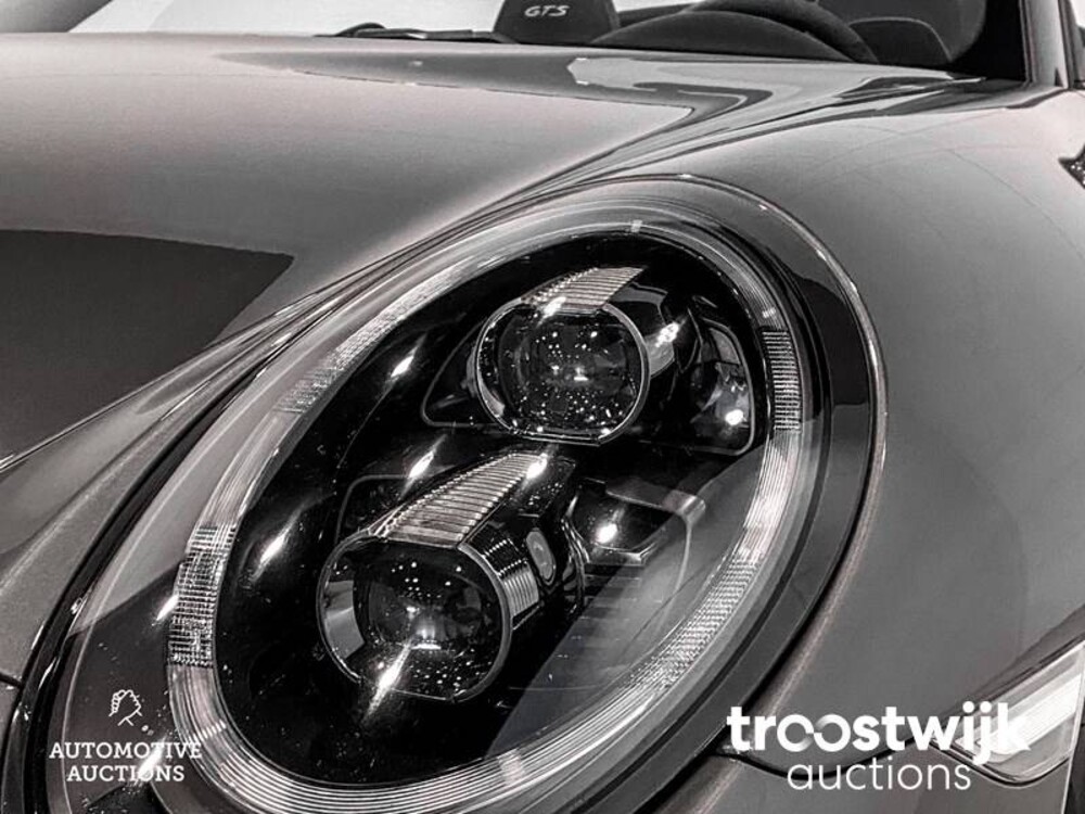 Porsche 911.2 Carrera 4 GTS 3.0 Auto