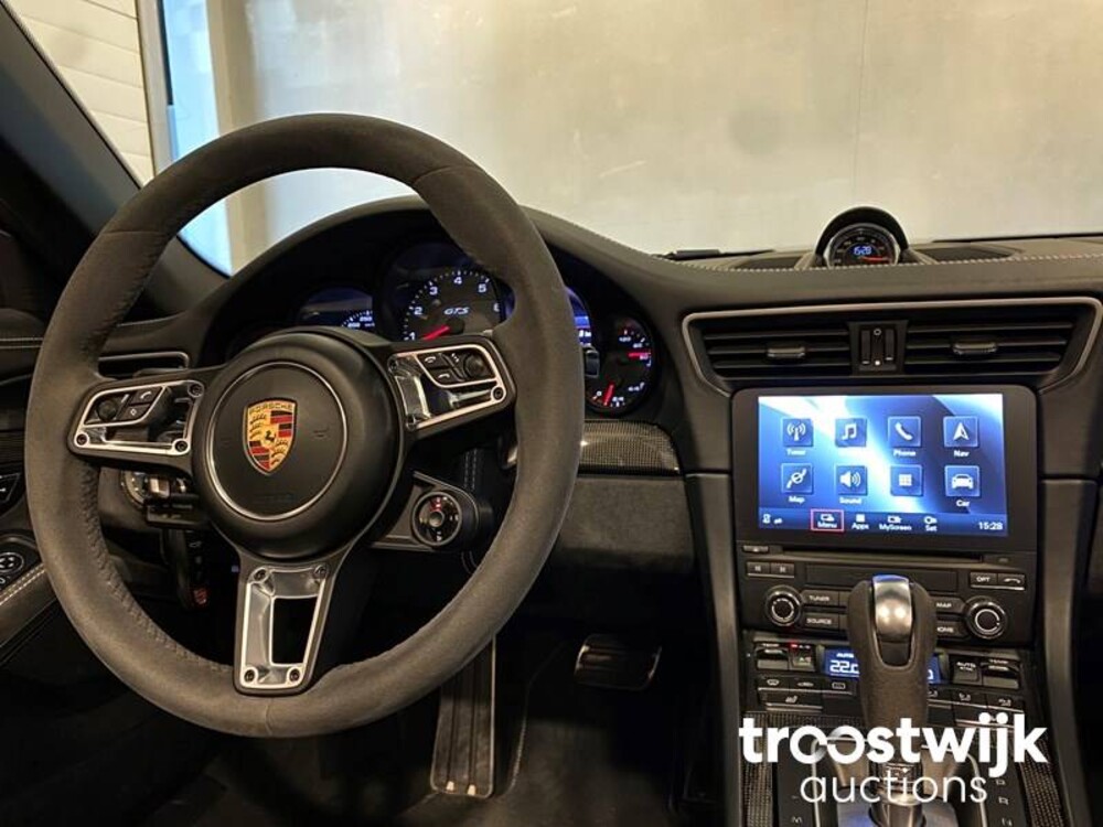 Porsche 911.2 Carrera 4 GTS 3.0 Auto