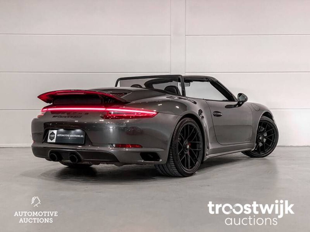 Porsche 911.2 Carrera 4 GTS 3.0 Auto