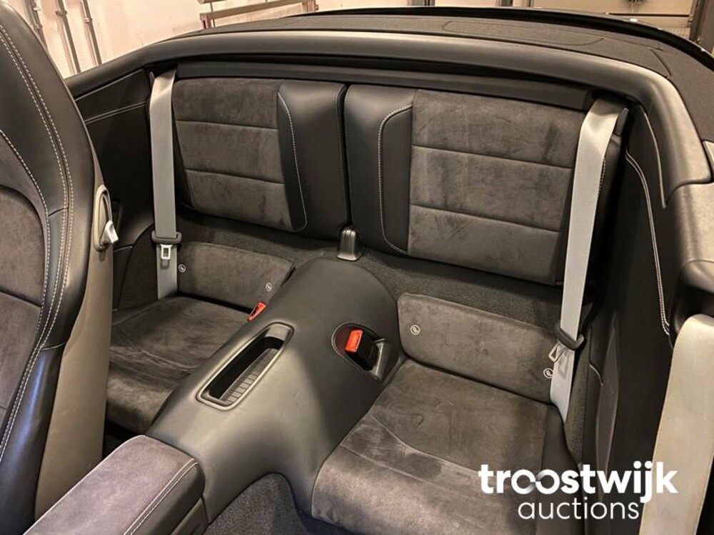 Porsche 911.2 Carrera 4 GTS 3.0 Auto