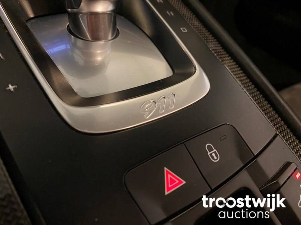 Porsche 911.2 Carrera 4 GTS 3.0 Auto