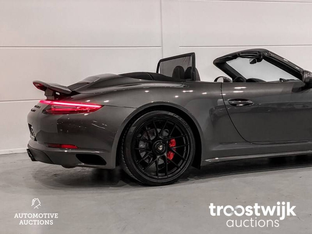 Porsche 911.2 Carrera 4 GTS 3.0 Auto