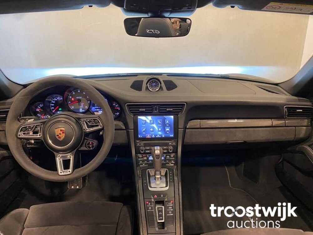 Porsche 911.2 Carrera 4 GTS 3.0 Auto