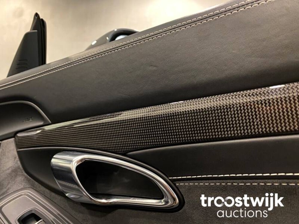 Porsche 911.2 Carrera 4 GTS 3.0 Auto