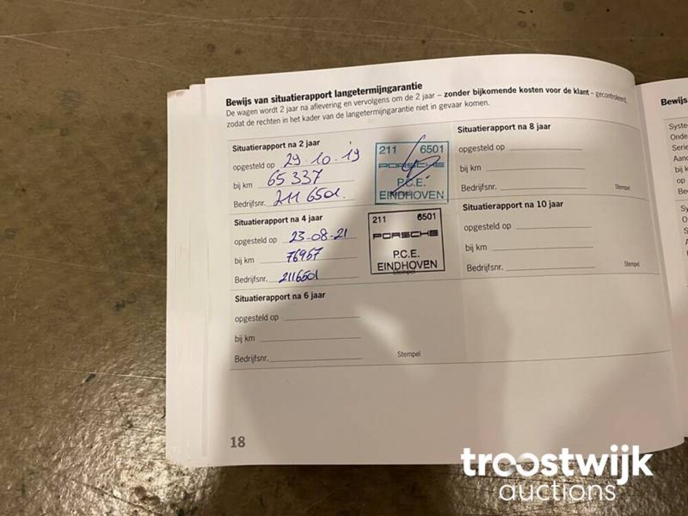 Porsche 911.2 Carrera 4 GTS 3.0 Auto