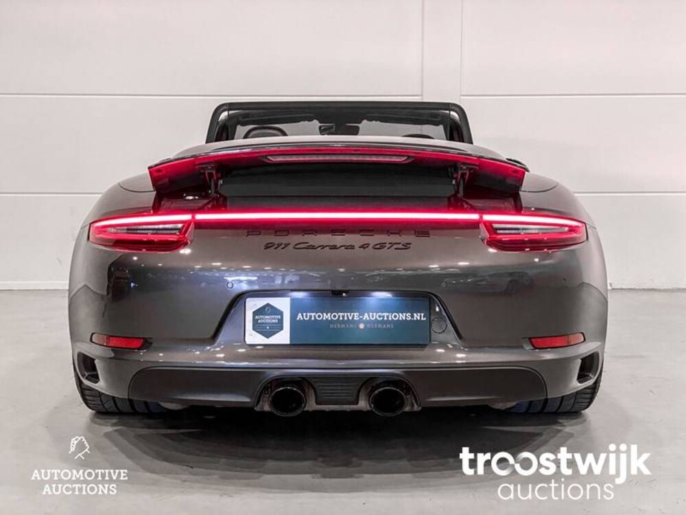 Porsche 911.2 Carrera 4 GTS 3.0 Auto