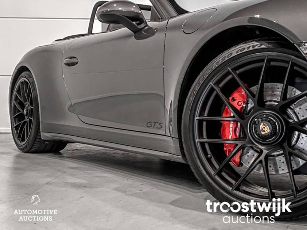 Porsche 911.2 Carrera 4 GTS 3.0 Auto