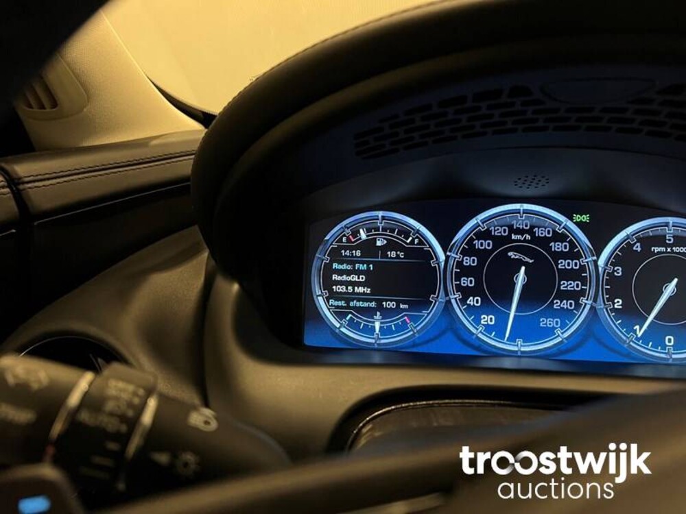 Jaguar XJ Premium Luxury 2.0 Auto