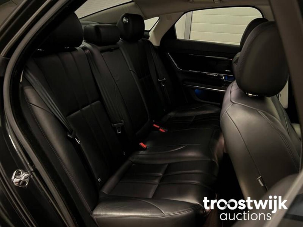 Jaguar XJ Premium Luxury 2.0 Auto