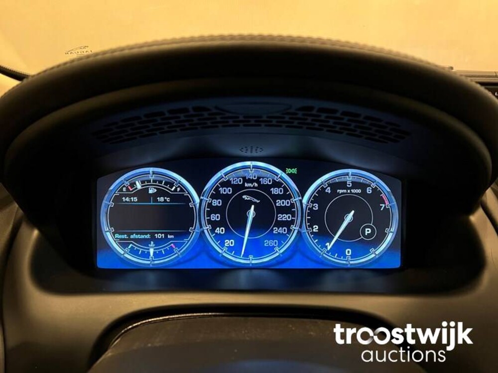 Jaguar XJ Premium Luxury 2.0 Auto