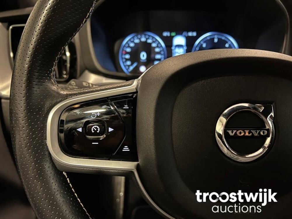 Volvo XC60 D4 R-Design Inscription 2.0  Auto