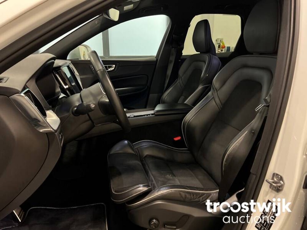 Volvo XC60 D4 R-Design Inscription 2.0  Auto