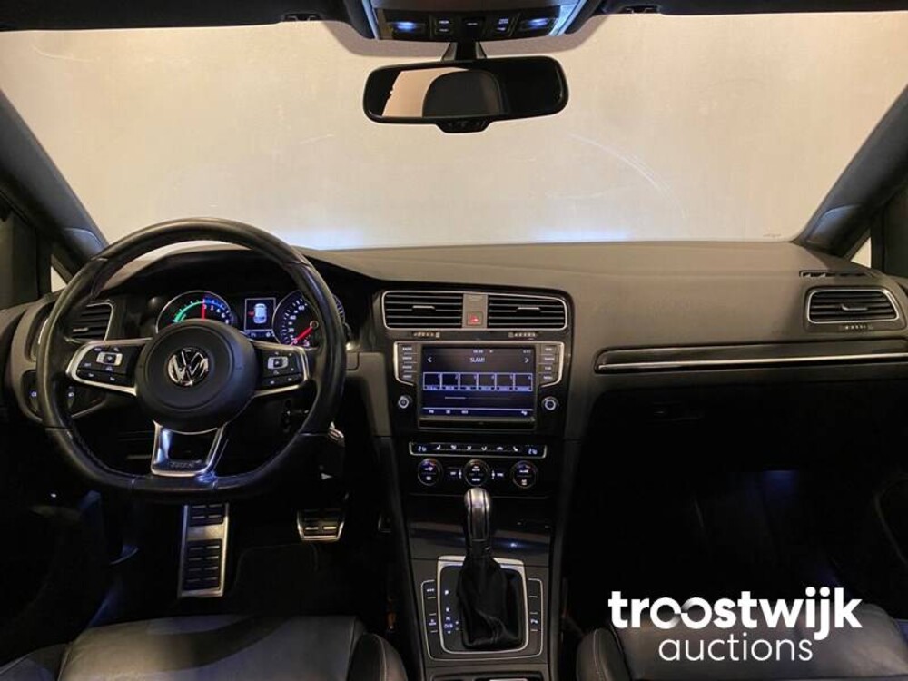 Volkswagen Golf GTE 1.4 TSI Auto