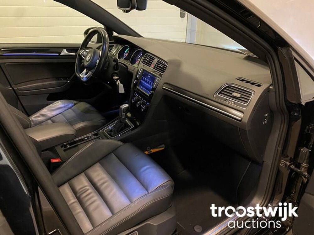 Volkswagen Golf GTE 1.4 TSI Auto