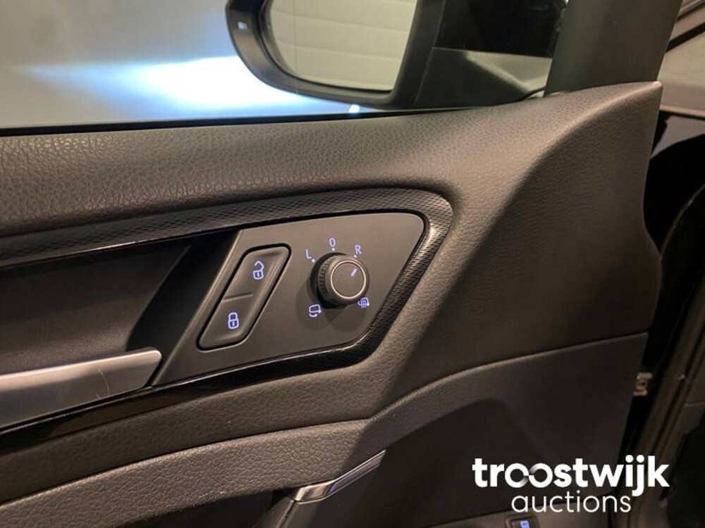 Volkswagen Golf GTE 1.4 TSI Auto