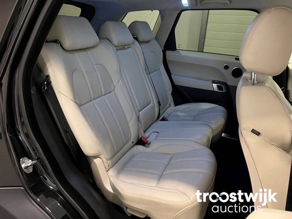 Land Rover Range Rover Sport 3.0 TDV6 HSE Dynamic Auto