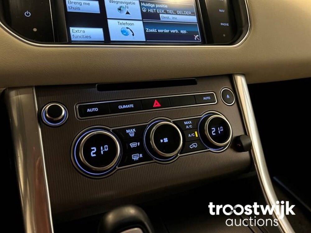 Land Rover Range Rover Sport 3.0 TDV6 HSE Dynamic Auto