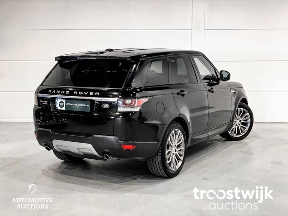 Land Rover Range Rover Sport 3.0 TDV6 HSE Dynamic Auto