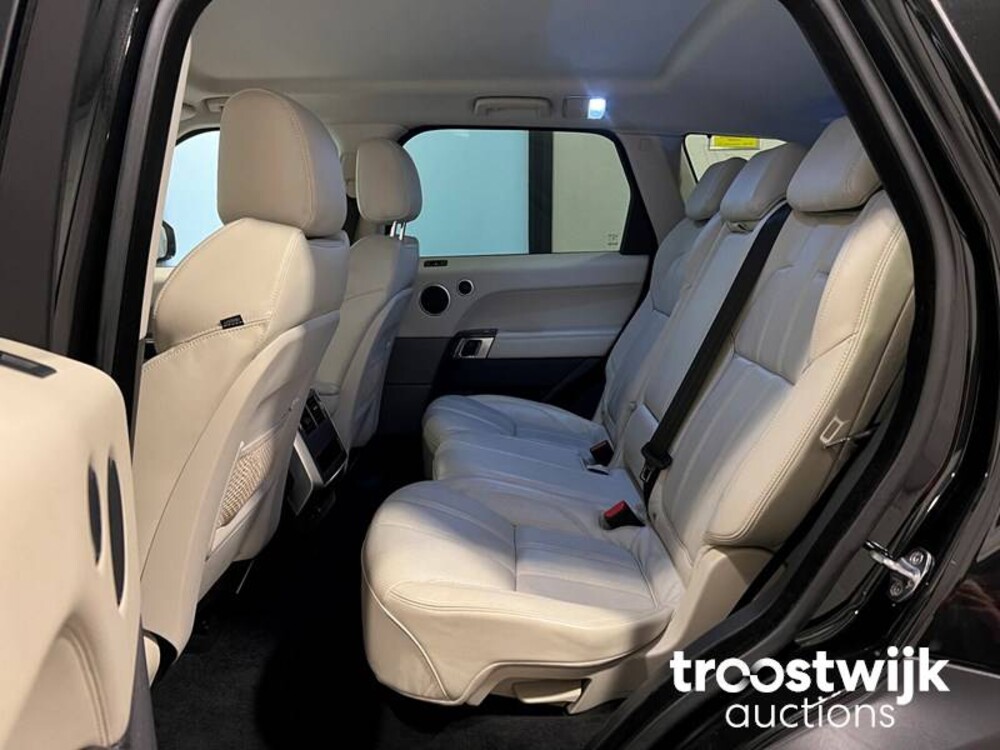 Land Rover Range Rover Sport 3.0 TDV6 HSE Dynamic Auto