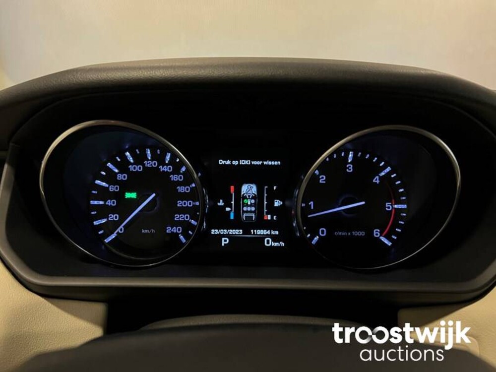 Land Rover Range Rover Sport 3.0 TDV6 HSE Dynamic Auto