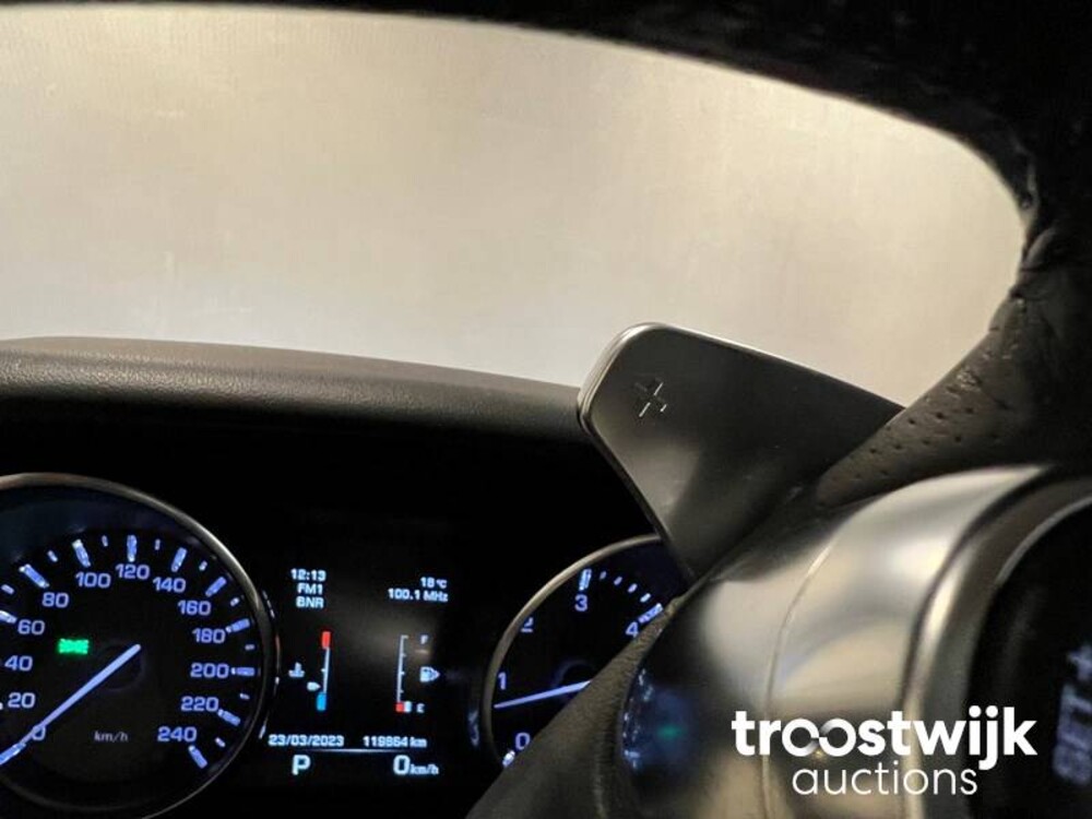 Land Rover Range Rover Sport 3.0 TDV6 HSE Dynamic Auto