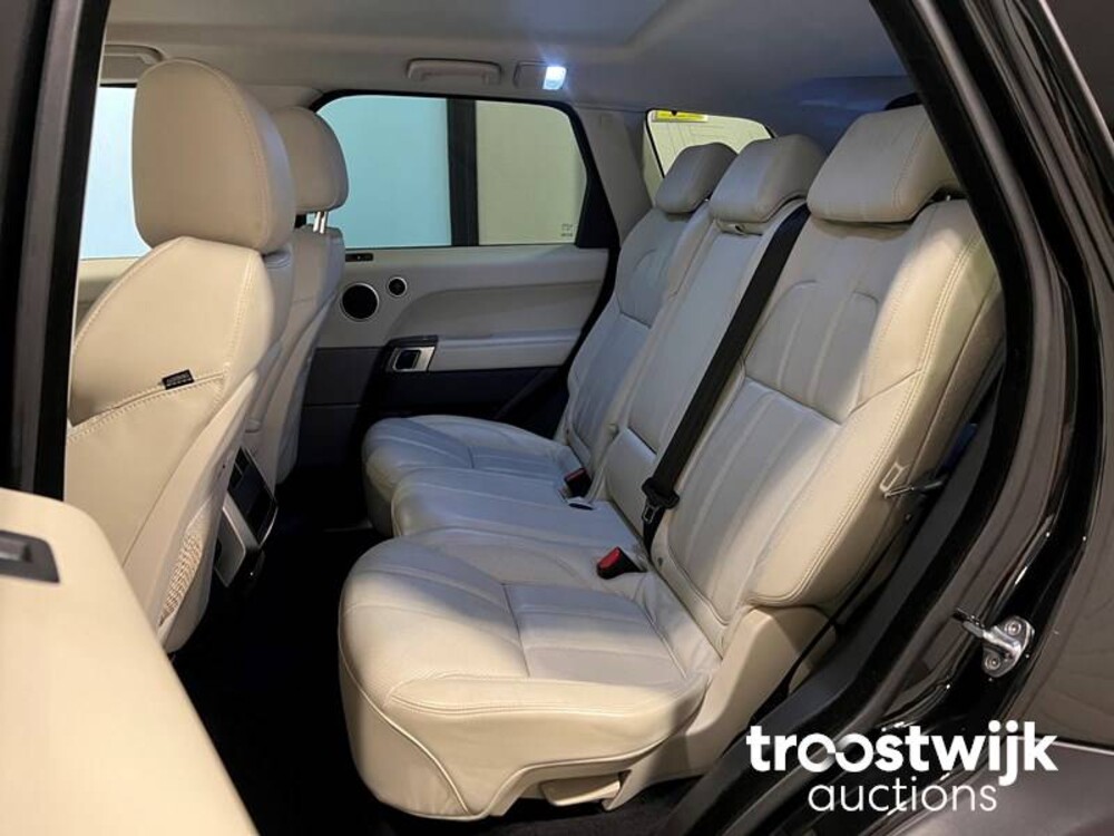 Land Rover Range Rover Sport 3.0 TDV6 HSE Dynamic Auto