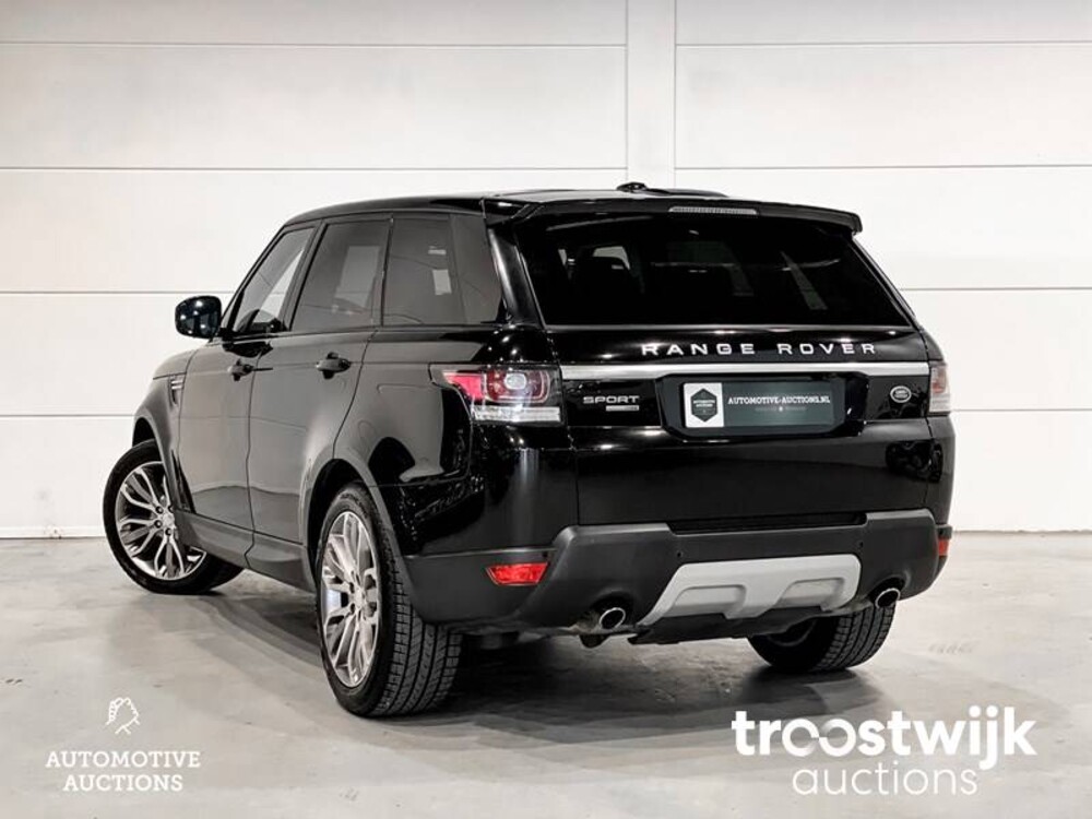 Land Rover Range Rover Sport 3.0 TDV6 HSE Dynamic Auto