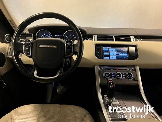 Land Rover Range Rover Sport 3.0 TDV6 HSE Dynamic Auto
