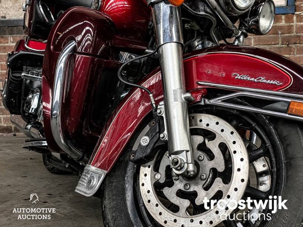 Harley Davidson FLHTCUI Electra Glide Ultra Classic Motorcycle