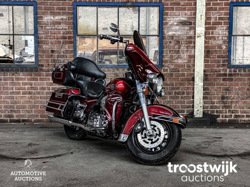 Harley Davidson FLHTCUI Electra Glide Ultra Classic Motorcycle