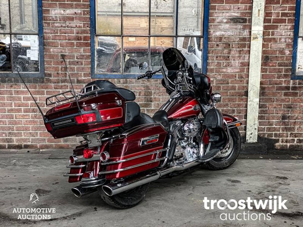 Harley Davidson FLHTCUI Electra Glide Ultra Classic Motorcycle