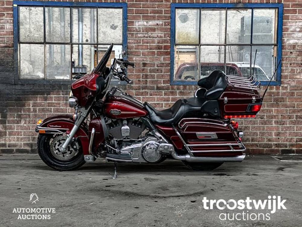 Harley Davidson FLHTCUI Electra Glide Ultra Classic Motorcycle