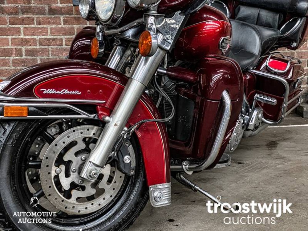 Harley Davidson FLHTCUI Electra Glide Ultra Classic Motorcycle