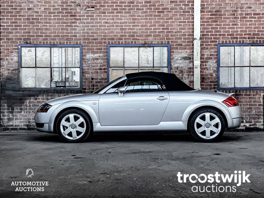 Audi TT Roadster 1.8 5V Turbo Quattro Car